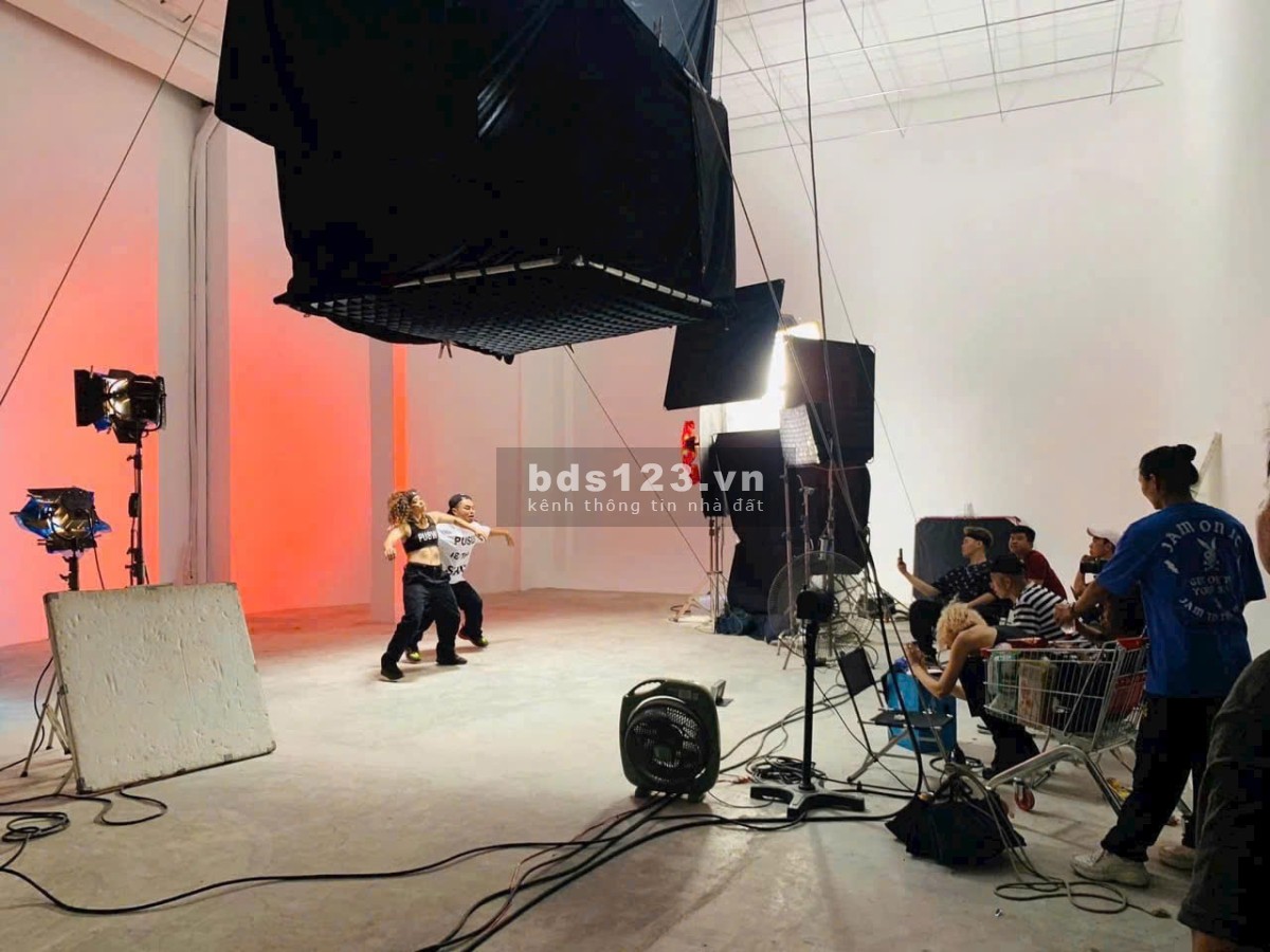 Sang nhượng studio siêu rộng tại trung tâm quận 11