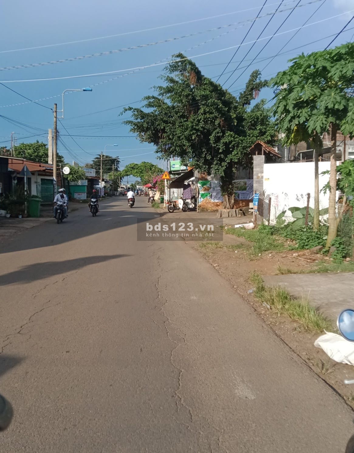 Đang nợ cần bán gấp lô đất Bình Lộc