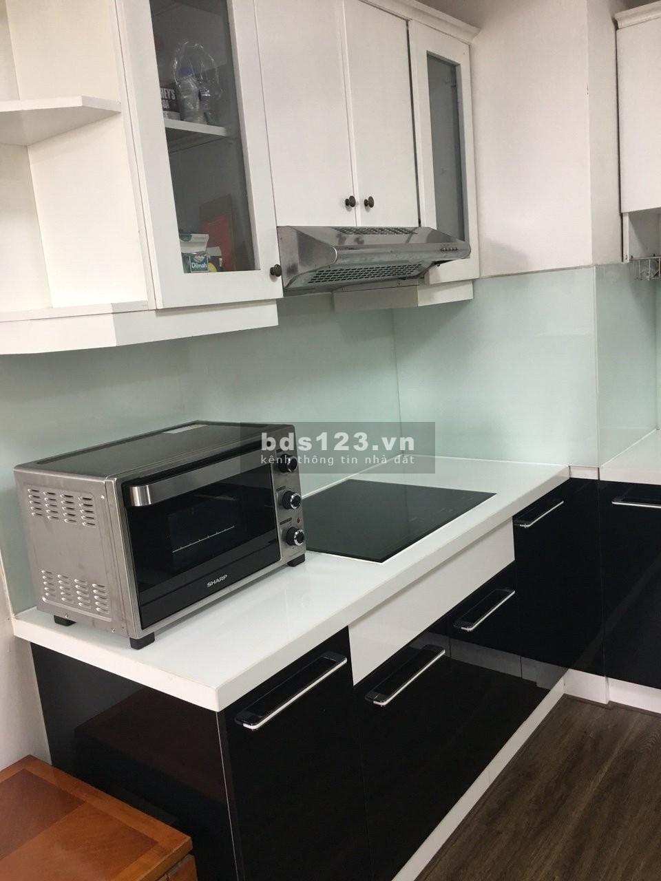 C/c Nguyễn Phúc Nguyên,P10, Quận 3: Rộng 110m2,3p ngủ,15tr/th