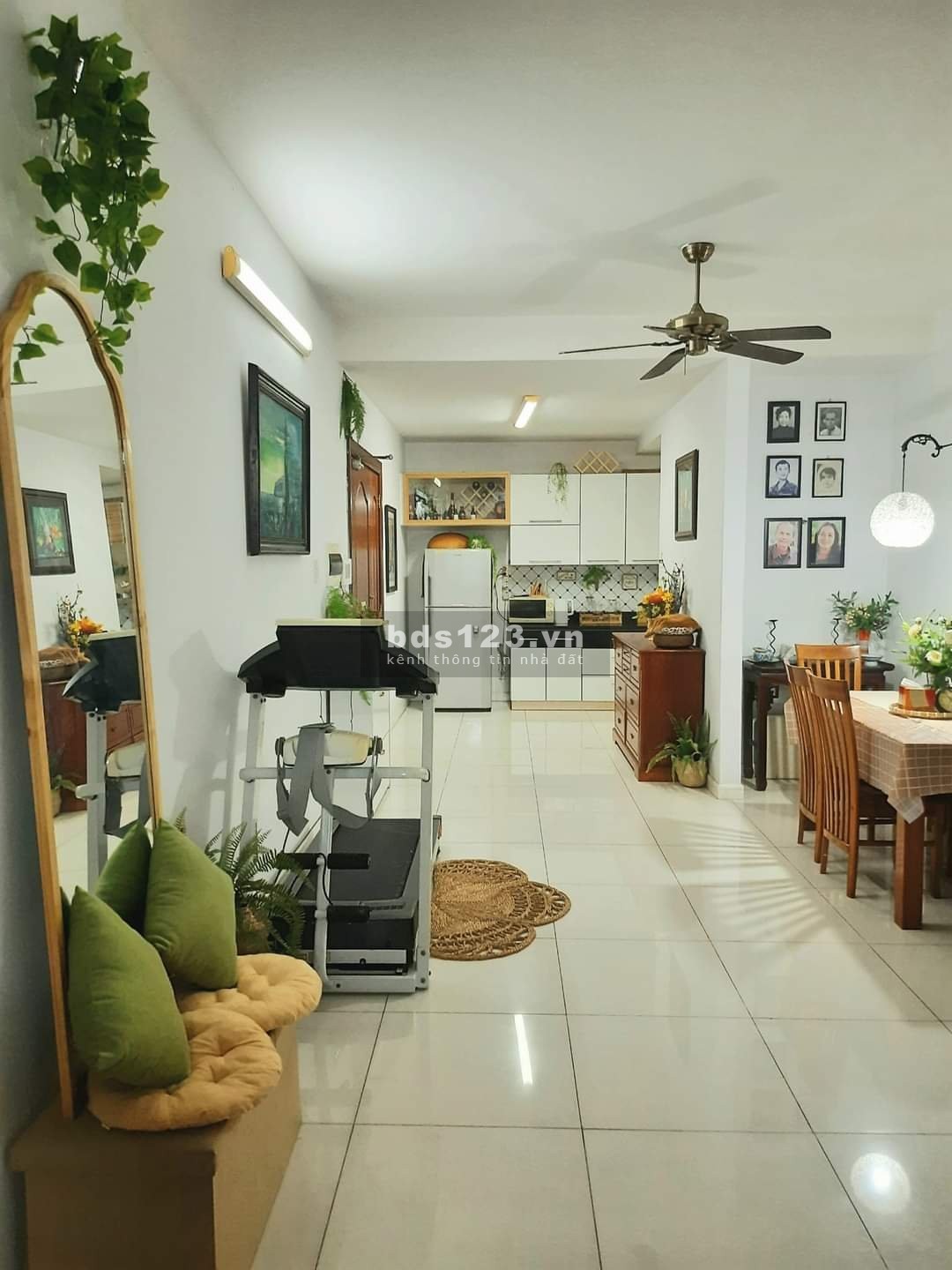 Chung cư Hoa Sen, Lạc Long Quân,Q11: 115m2, 3p ngủ, giá 15tr/th