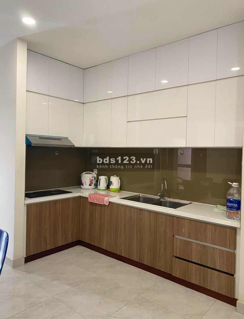 Chung cư Res 11, Lạc Long Quân, Q11: 16tr, 3P. ngủ, 2wc, NT