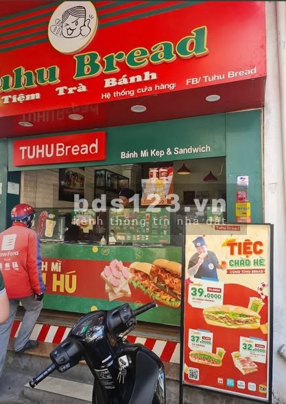 Cấp cứu !!! Chủ cần bán gấp để xạ trị ung thư – Mặt phố Tân Ấp – DT 50M – MT 4M – Gía 12,xx tỷ