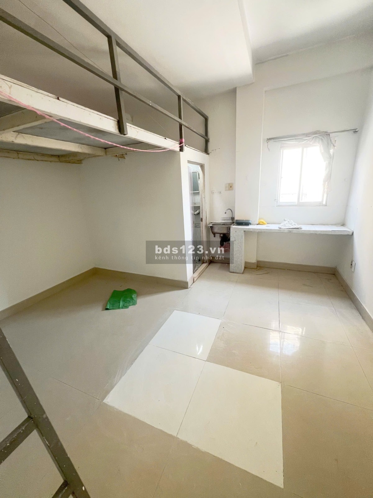 Cho thuê phòng trọ 14m² có gác lửng, ngay chợ Bà Chiểu – giá tốt, ở ngay!