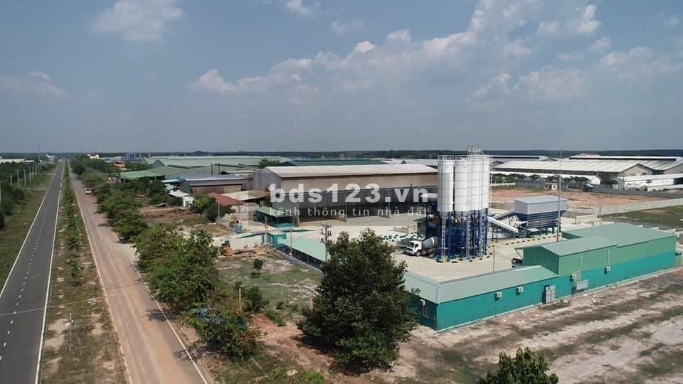 Kẹt tiền bán gấp lô đất 20X46=920M2 thổ cư ODT sát chợ trường học dân đông 540 triệu