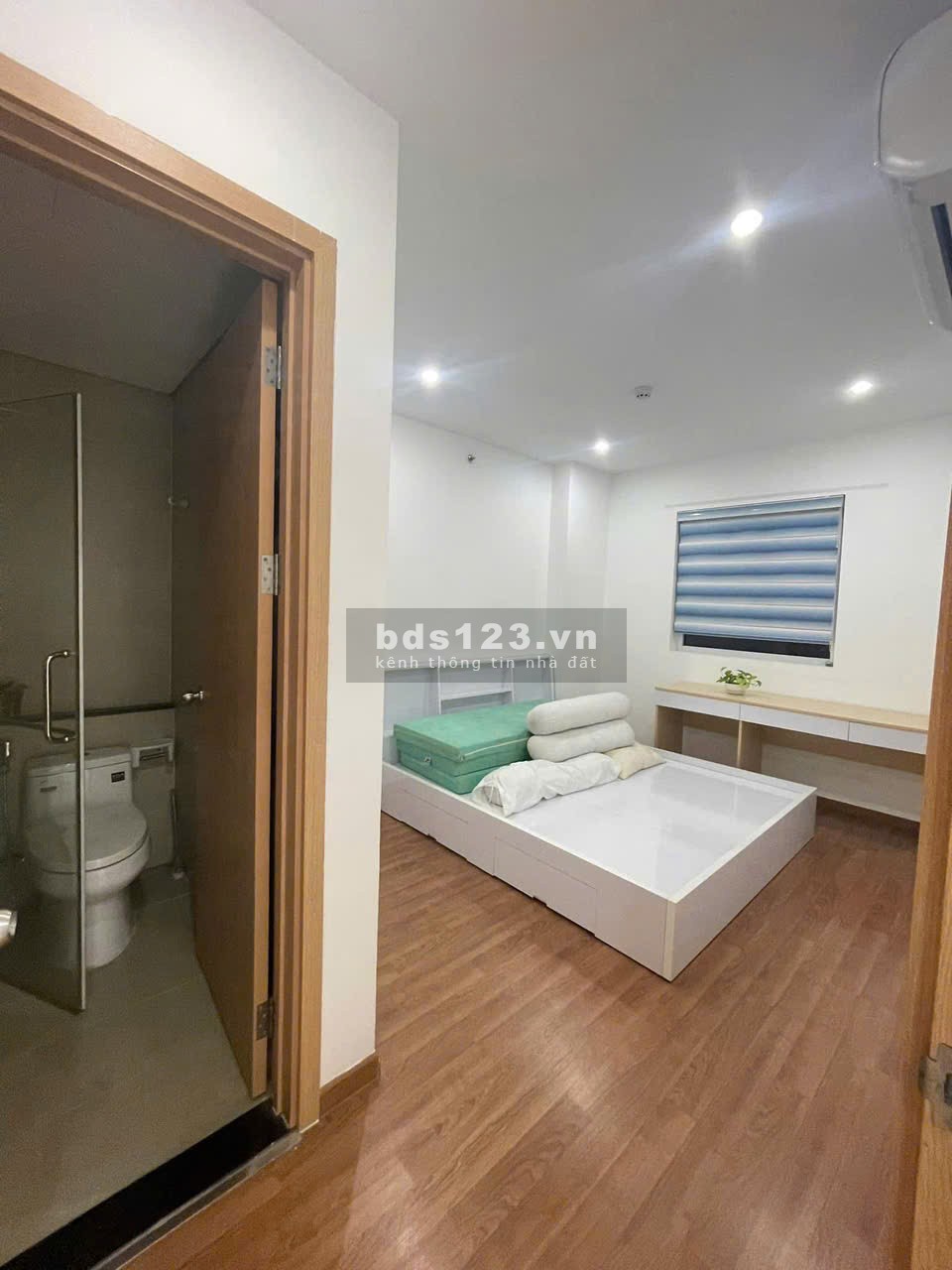 Chung cư Res 11, Lạc Long Quân, Q11: 3p ngủ, nội thất mới, 15tr/th