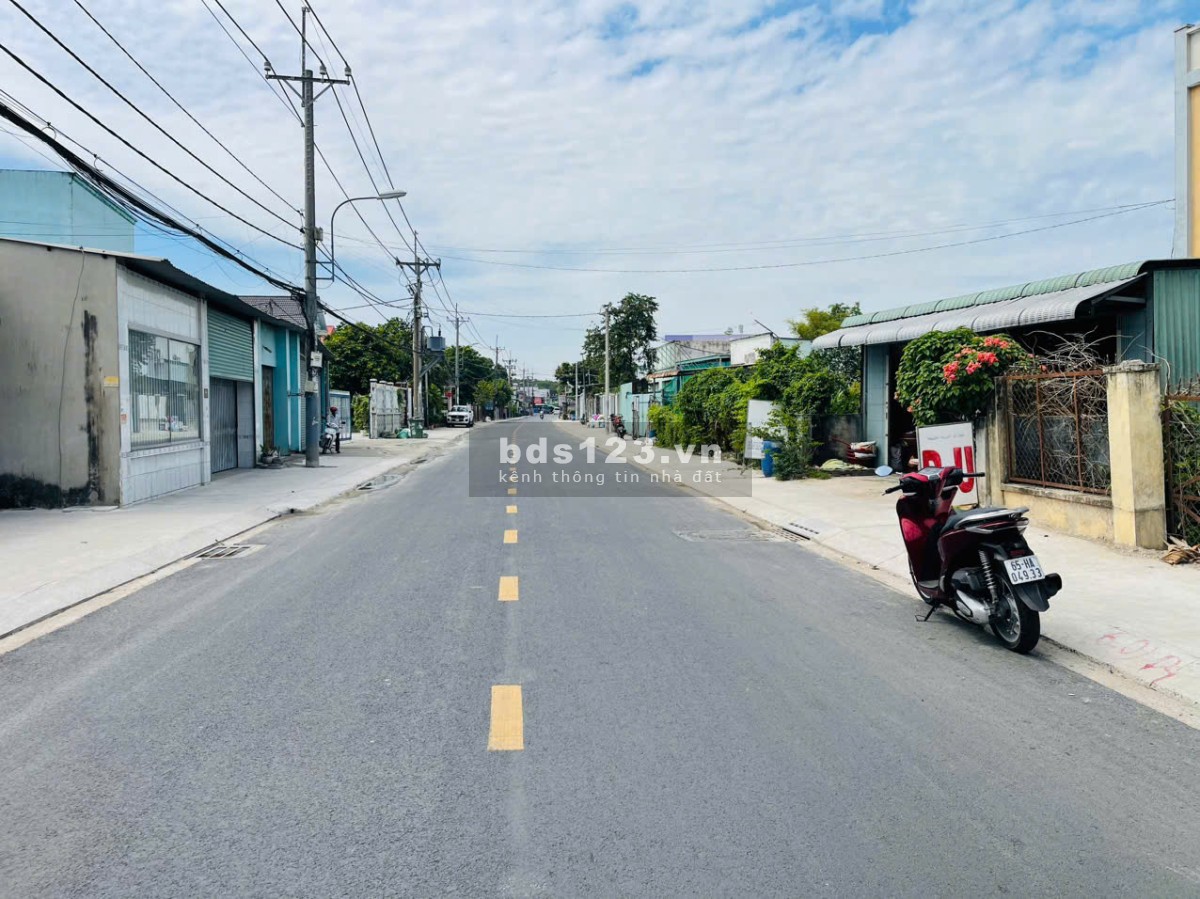 Bán Đất mặt Tiền Suối Lội Xã Tân Thông Hội, Diện Tích 271m2, Sổ Hồng Riêng