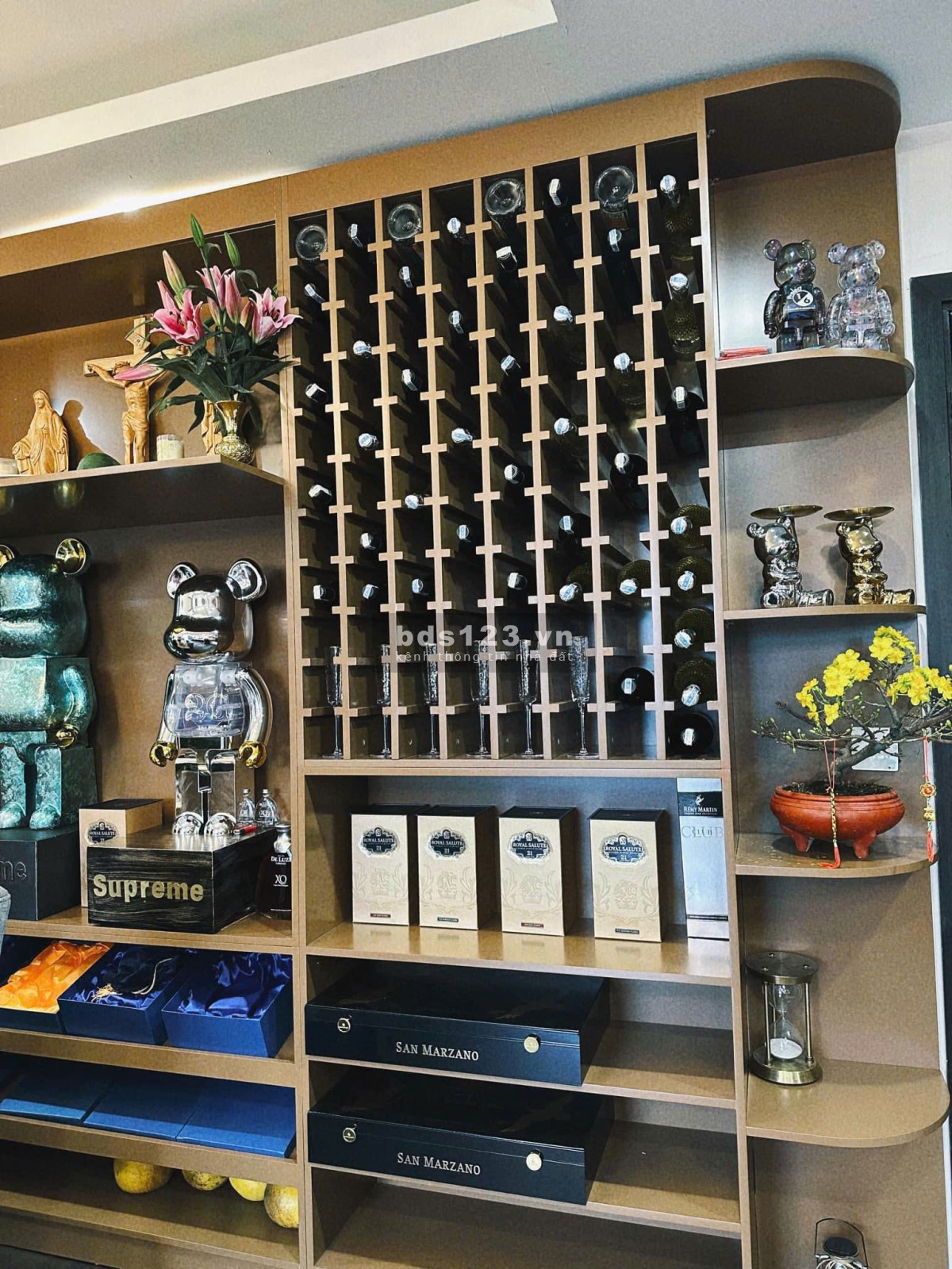 Cần bán gấp căn hộ 3 ngủ góc diện tích trên 103 m2 thông thủy tại Imperia Sky Garden 423 Minh Khai