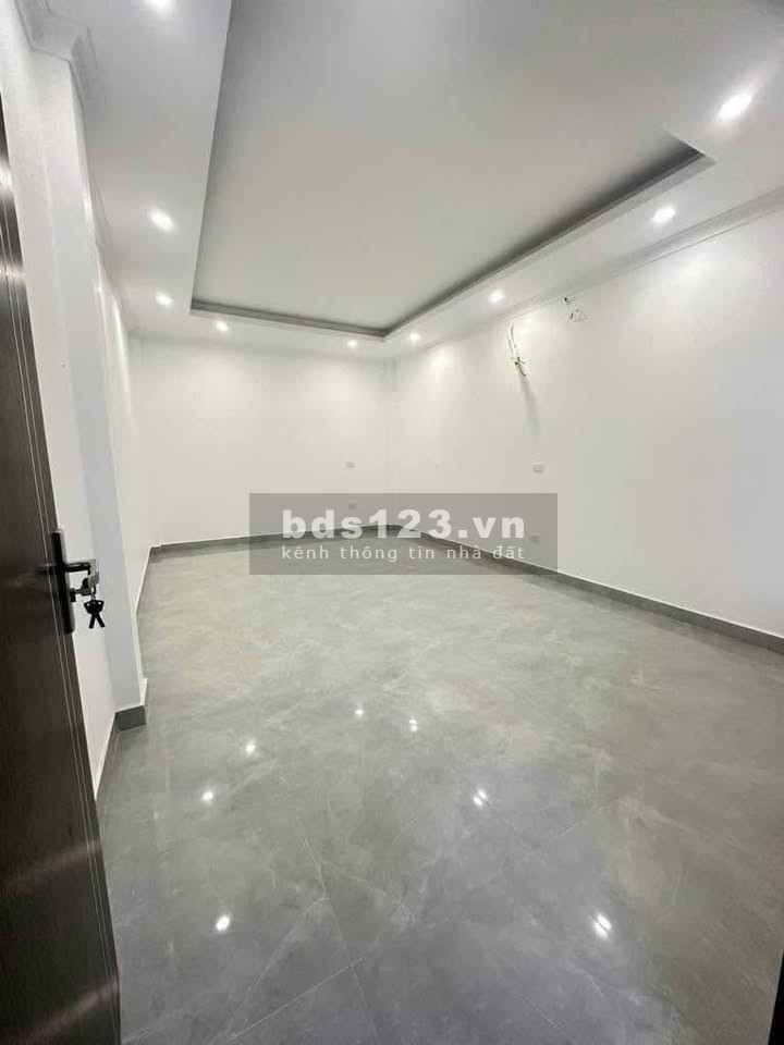 Nhỉnh 5 tỷ - Hộ khẩu Hoàn Kiếm - Sổ nở hậu - Cách oto tránh 20M - DT 37M