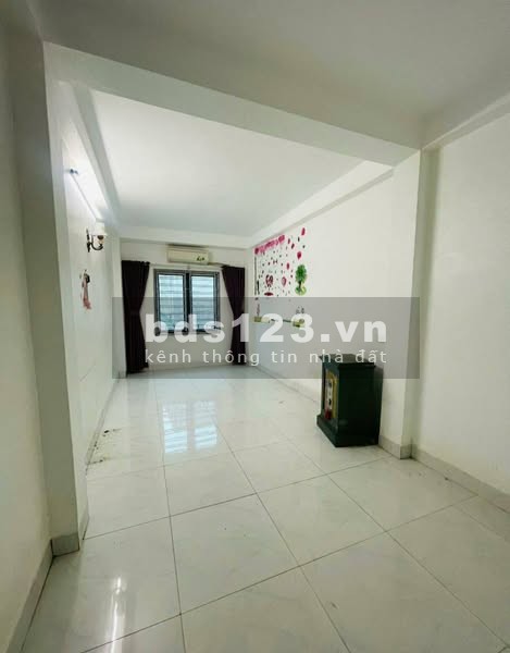 Bán nhà Hậu Dưỡng, Kim Chung, Đông Anh Ôtô chạy qua 40m², mặt tiền: 3m, 3 tầng, giá 4,35 tỷ