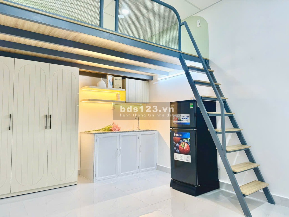 Phòng có gác, cửa sổ trời siêu thoáng, full nội thất