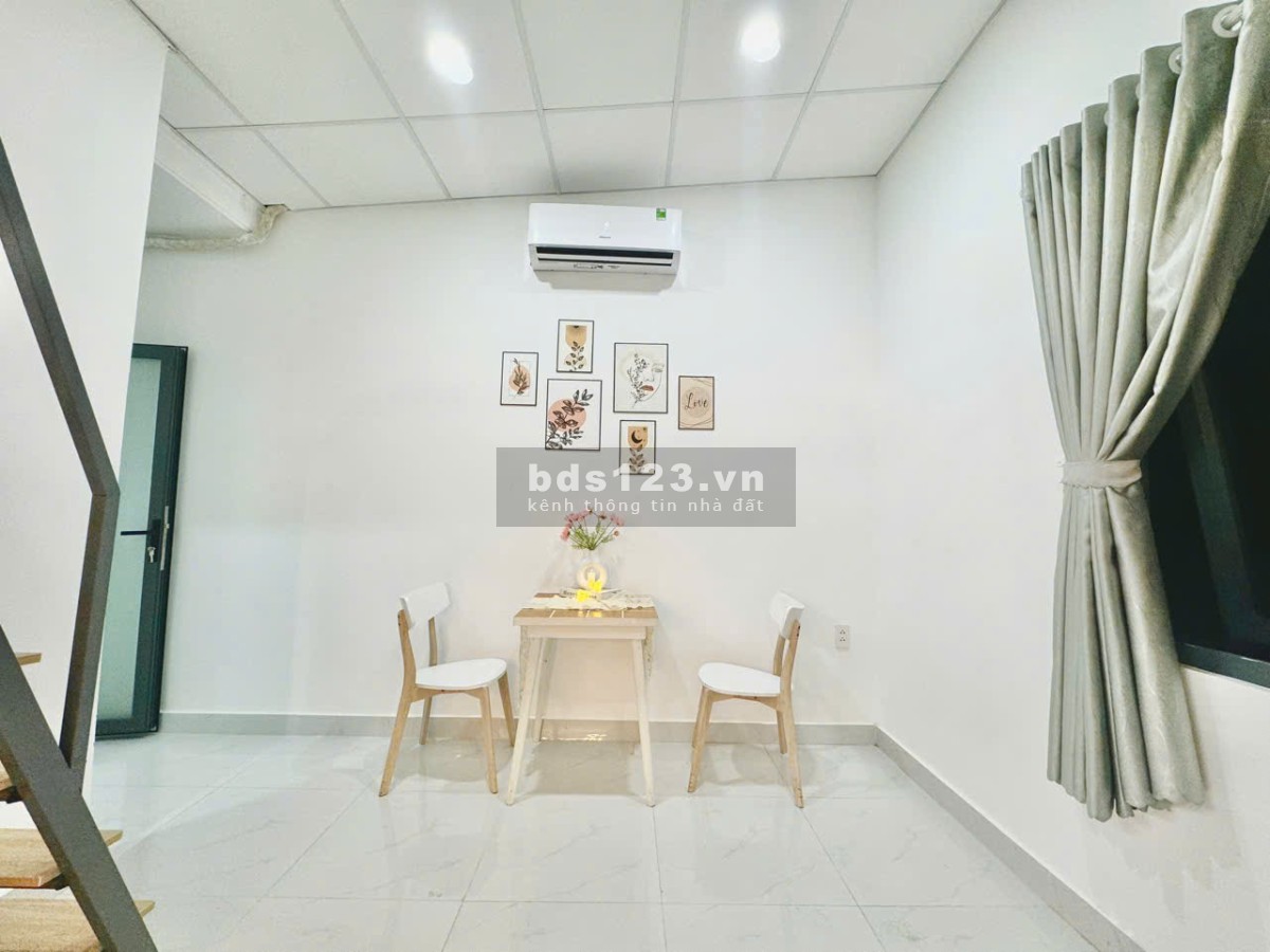 Phòng có gác, cửa sổ trời siêu thoáng, full nội thất