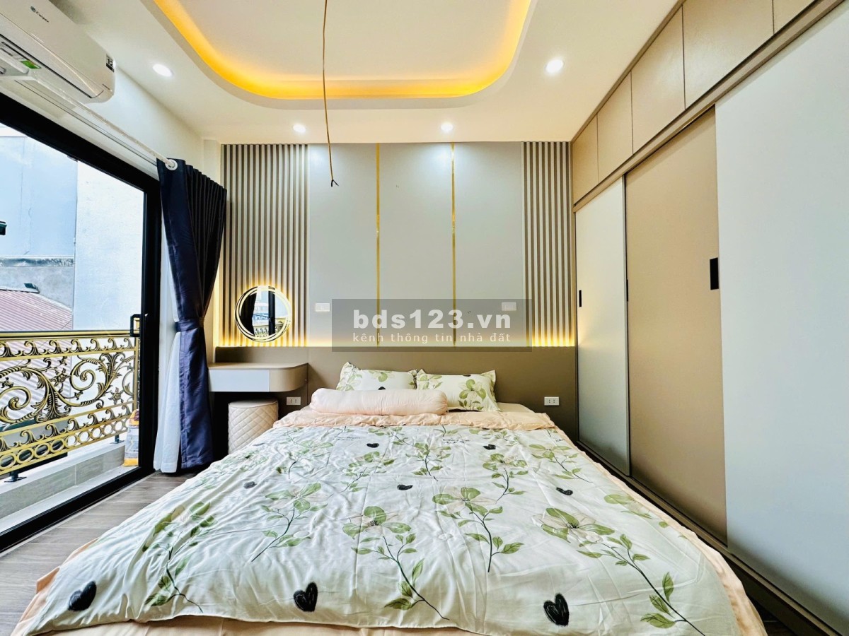 Vinhomes nhà đẹp mới koong - 3 mặt ngõ - Phân lô bàn cờ - Kinh doanh - Full nội thất 5 tầng