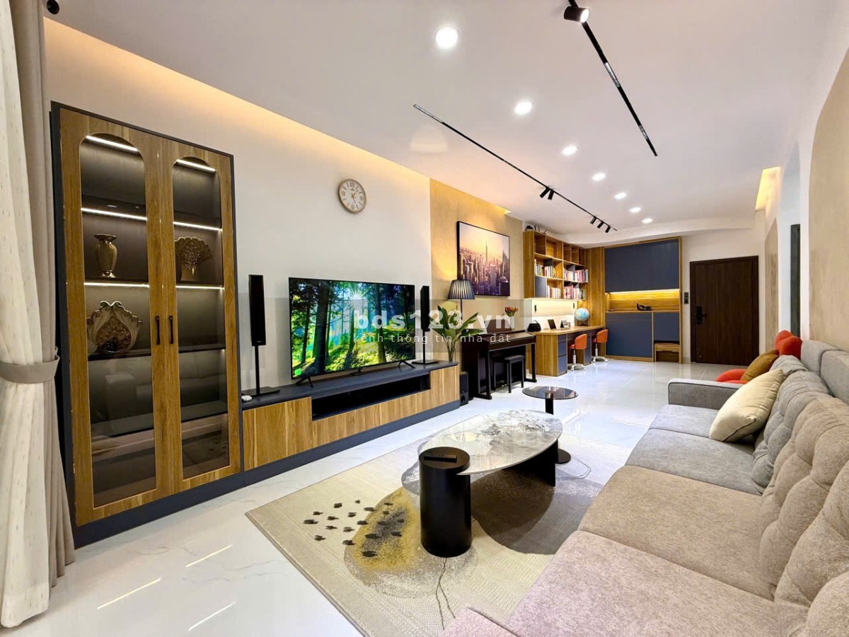 Độc lạ hiếm có - Bán căn hộ sân vườn tại Sky Garden 2 Phú Mỹ Hưng Q7