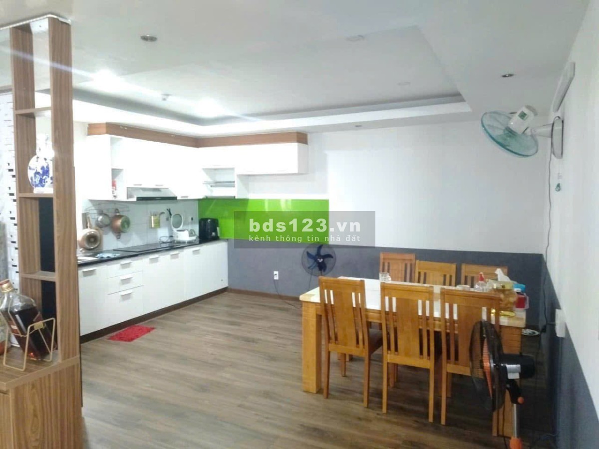 Chung cư Hoa Sen, Lac Long Quân, Q11: 115m2, 3p ngủ, nt, 14tr/th