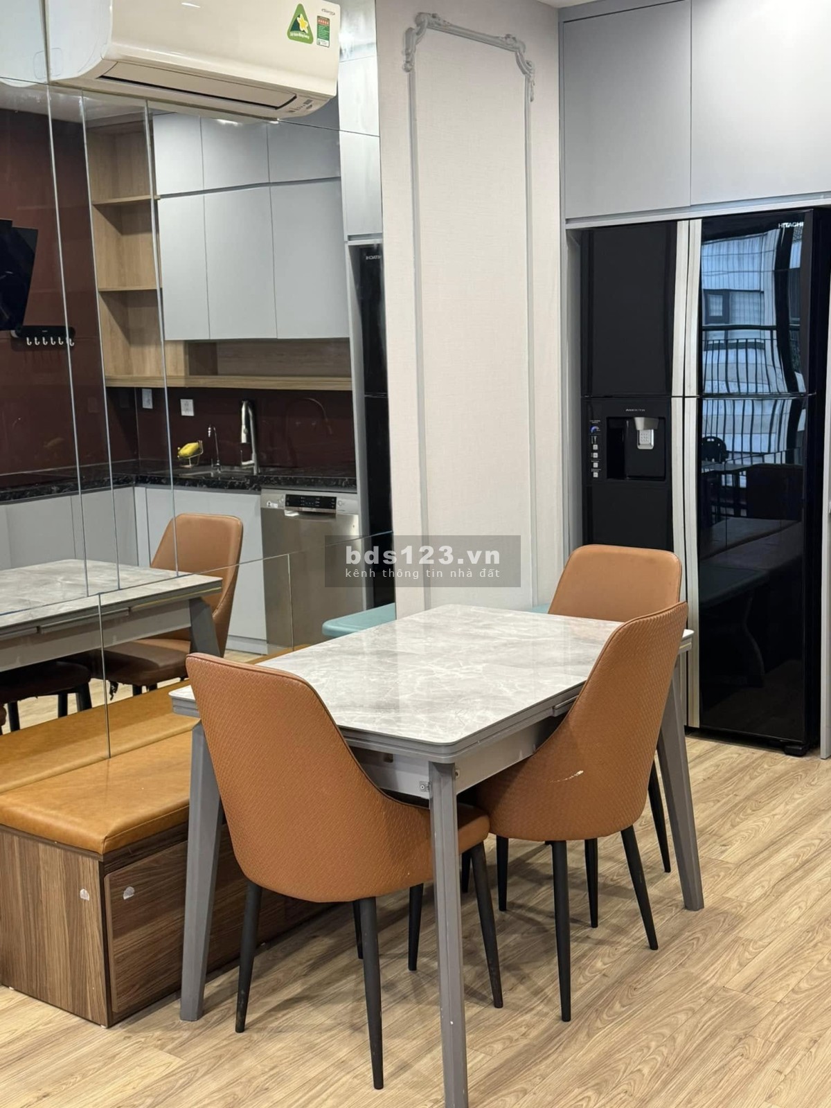 Bán 3N2WC 75m2 FULL toà S202 Vinhomes smart city 3,95 tỷ bao phí. LH: 0961355531