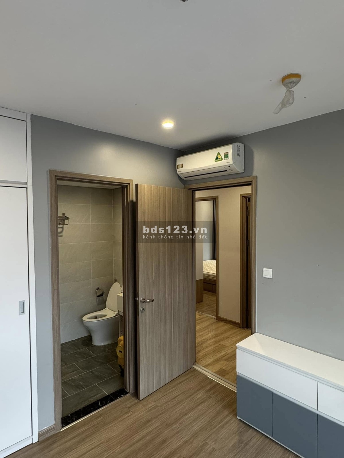 Bán 3N2WC 75m2 FULL toà S202 Vinhomes smart city 3,95 tỷ bao phí. LH: 0961355531