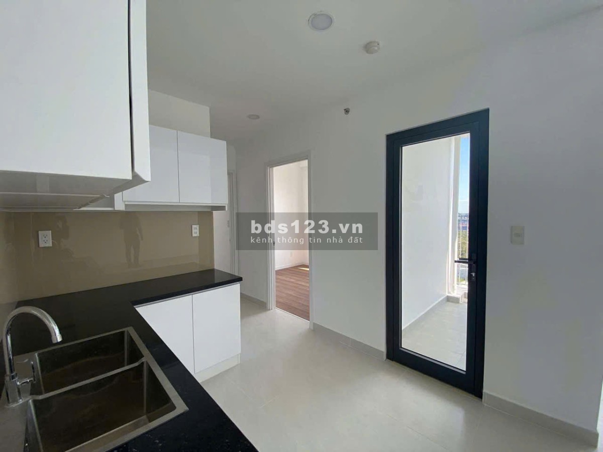 Chung cư Satra, Phan Đăng Lưu, PN: 3p ngủ, 140m2, ban công 20tr/th