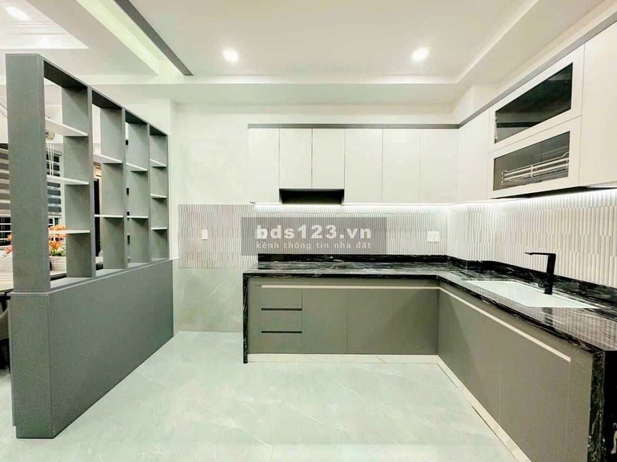 Cần tiền bán nhanh nhà đường hẻm Nguyễn Văn Luông, Quận 6, 55m2, 2 tỷ 180 triệu