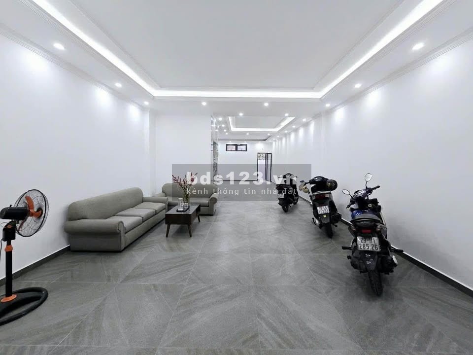 Nhà mới Trung Phụng - Thang máy - Ô tô đỗ gần - Chỉ nhỉnh 7 tỷ