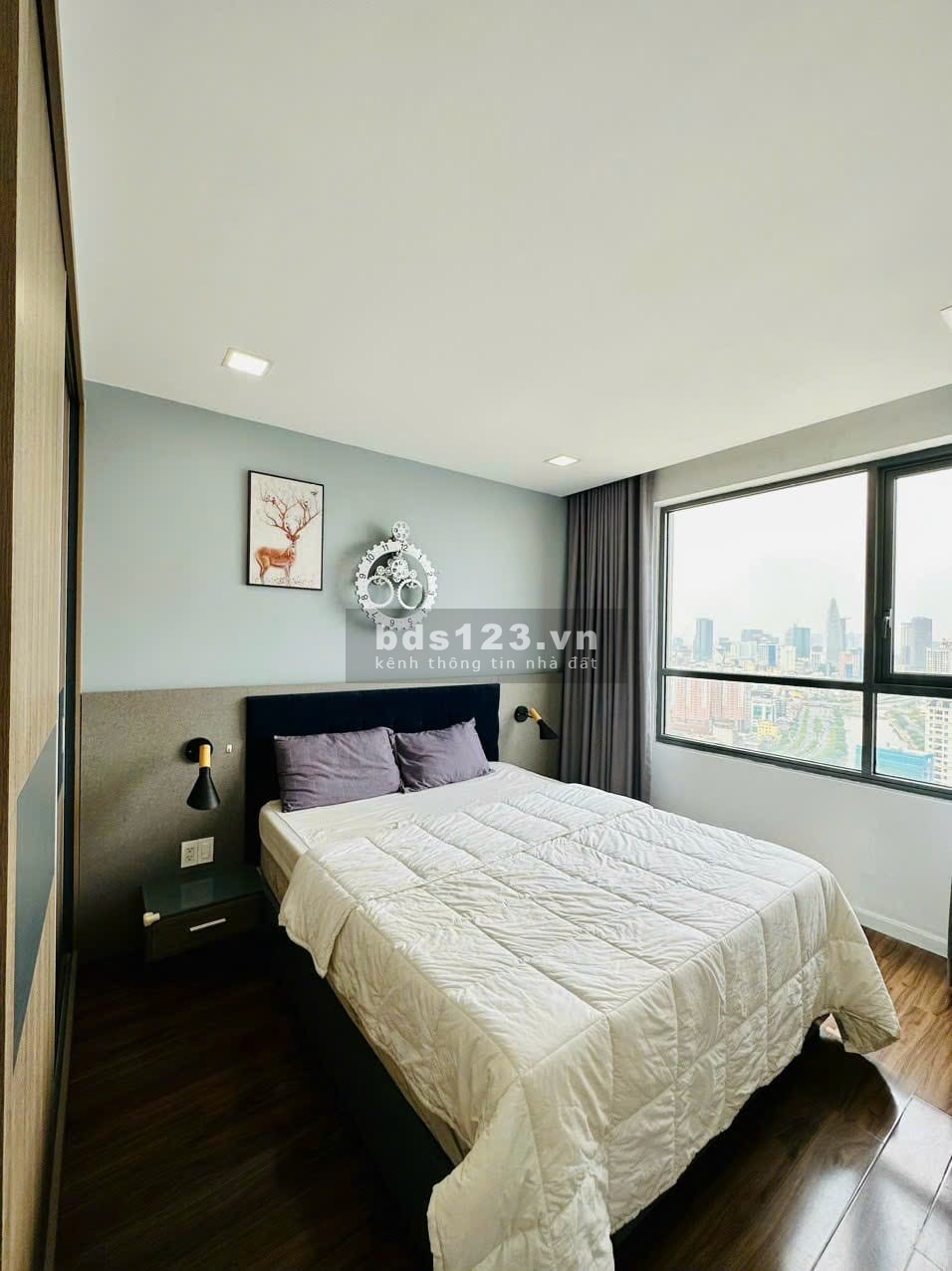 Bán căn hộ The Gold View mặt tiền đường Bến Vân Đồn Quận 4, 83m2, 1 tỷ 920 triệu, SHR