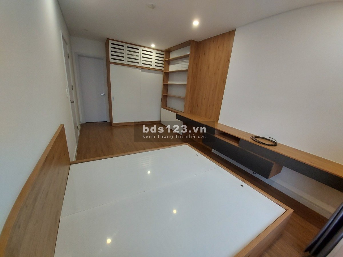 Chuyển chỗ ở bán gấp căn hộ Thủ Thiêm Dragon, Quận 2, 80m2, 2 tỷ 250 triệu, bao thuế phí