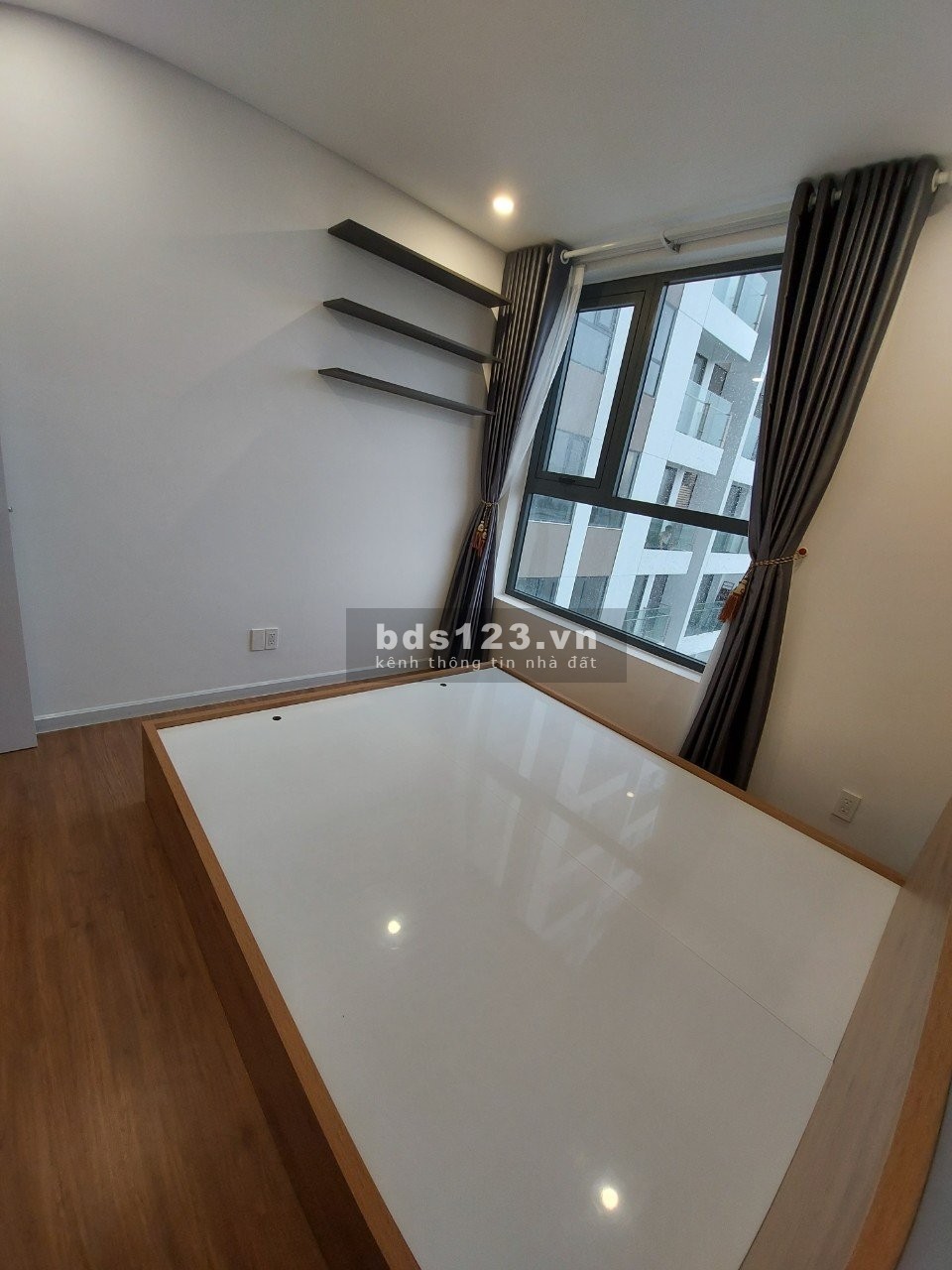 Chuyển chỗ ở bán gấp căn hộ Thủ Thiêm Dragon, Quận 2, 80m2, 2 tỷ 250 triệu, bao thuế phí
