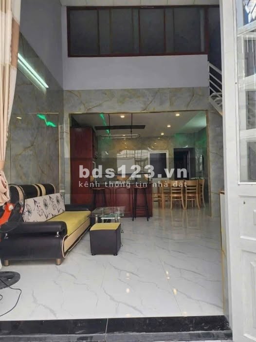 Nhà giá rẻ, 65m2 giá chỉ 3,89 tỷ đường Quang Trung, TNP B, Quận 9