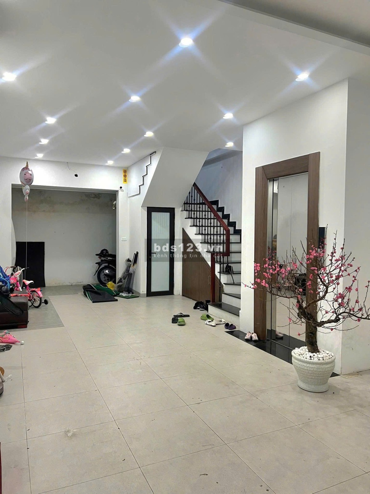 Liền kề Phùng Khoang, Từ Liêm, ô tô tránh, vỉa hè, đẳng cấp, DT 70m2, MT 5.8m, 19.2 tỷ