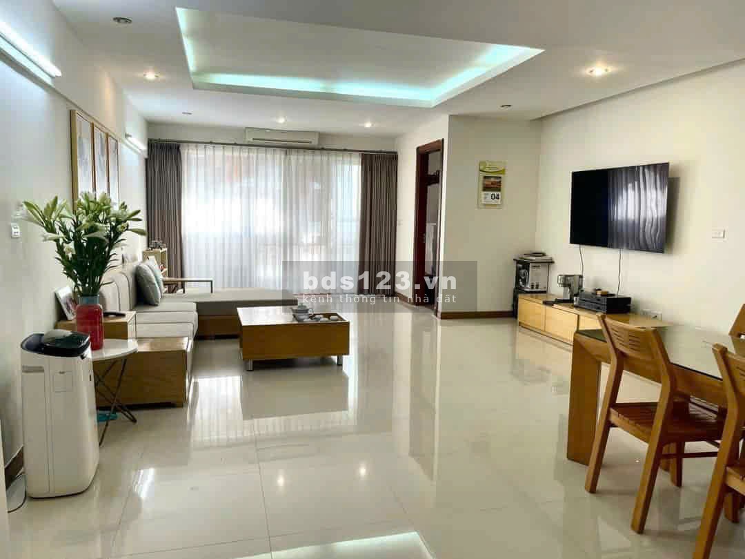 Chung cư D5, Đường D5, P25, BT: 3p ngủ, nhà mới, nội thất đẹp 17tr/tháng