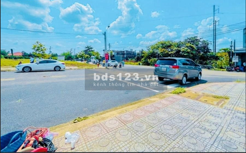 Bán lô góc MT (20X100=1.600m2) full SHR, giá 250 triệu sát KCN, trường, chợ, khu đô thị