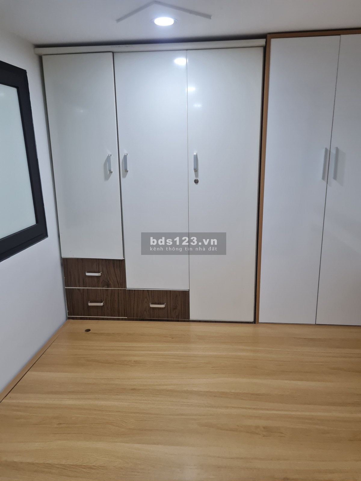 Chính chủ cần cho thuê CHCC full đồ nội thất điện tử và đồ nội thất gỗ