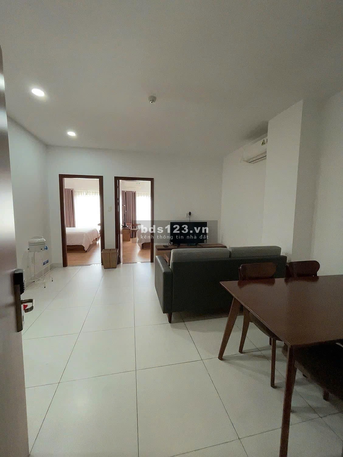Căn hộ Ruby Garden, Tân Bình : 2p ngủ, 2wc, rộng 87m2, 11tr/th