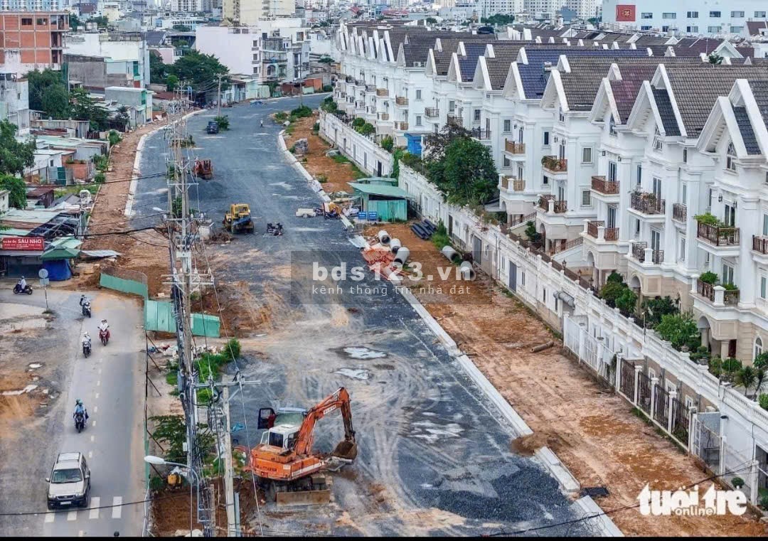 BÁN GẤP SIÊU PHẨM: 3 căn liền kề 1 trệt 1 lửng Nguyễn Thái Sơn, Dương Quãng Hàm P5, GV