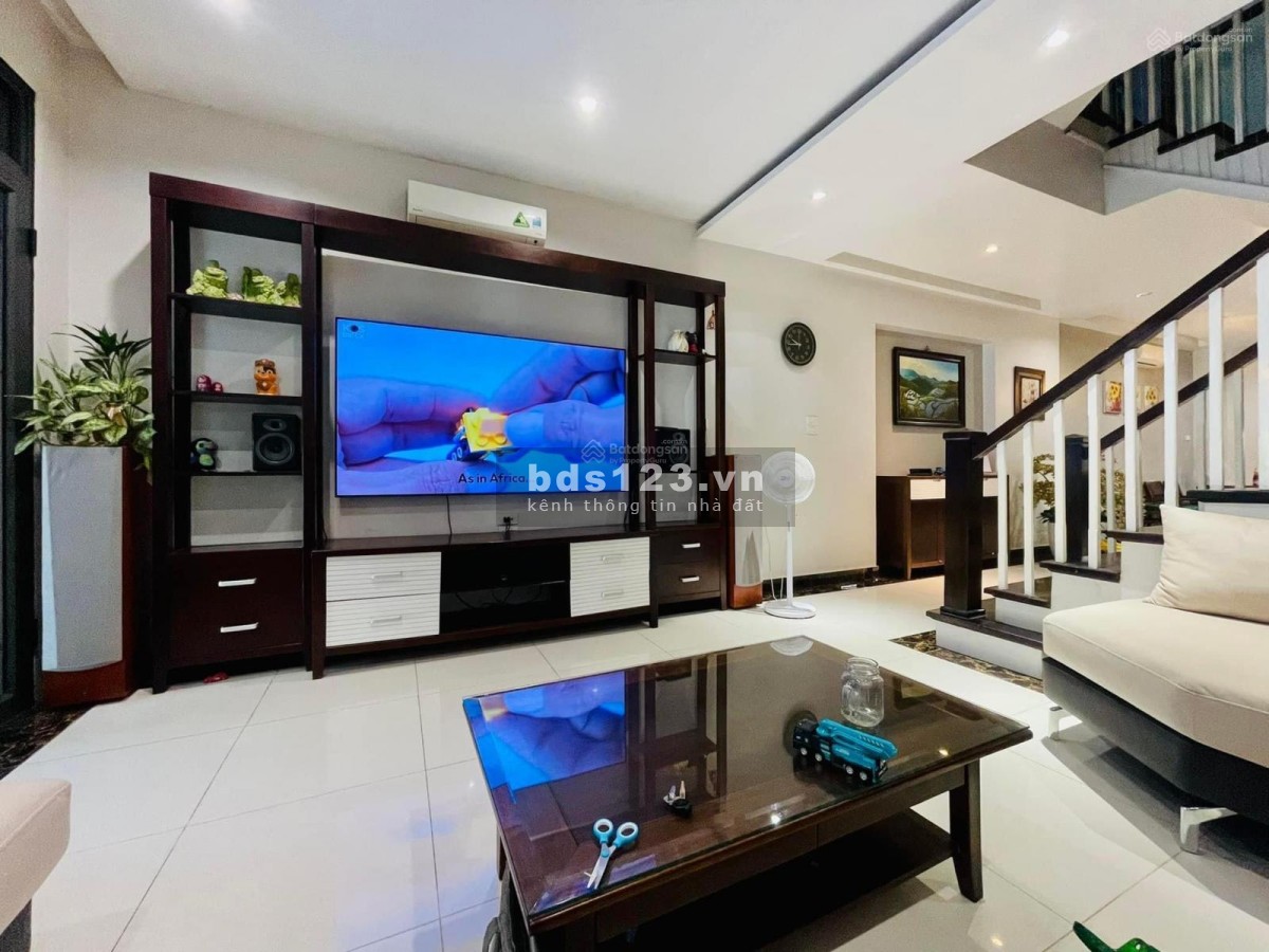 Chính chủ gửi bán LK Văn quán 97m2 x 5 tầng, Trục chính kinh doanh, 2 thoáng, 3 ô tránh, giá đầu tư
