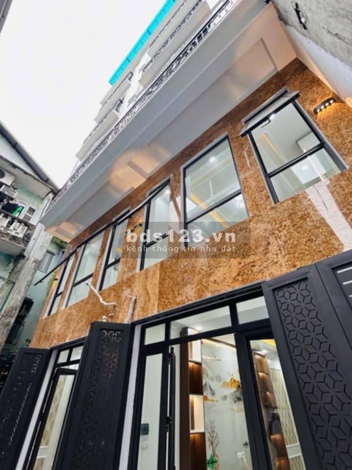 Bán nhà 2 mặt tiền - Sát Nguyễn Chí Thanh - Đường ô tô phi - Kinh doanh đỉnh kết hợp dòng tiền