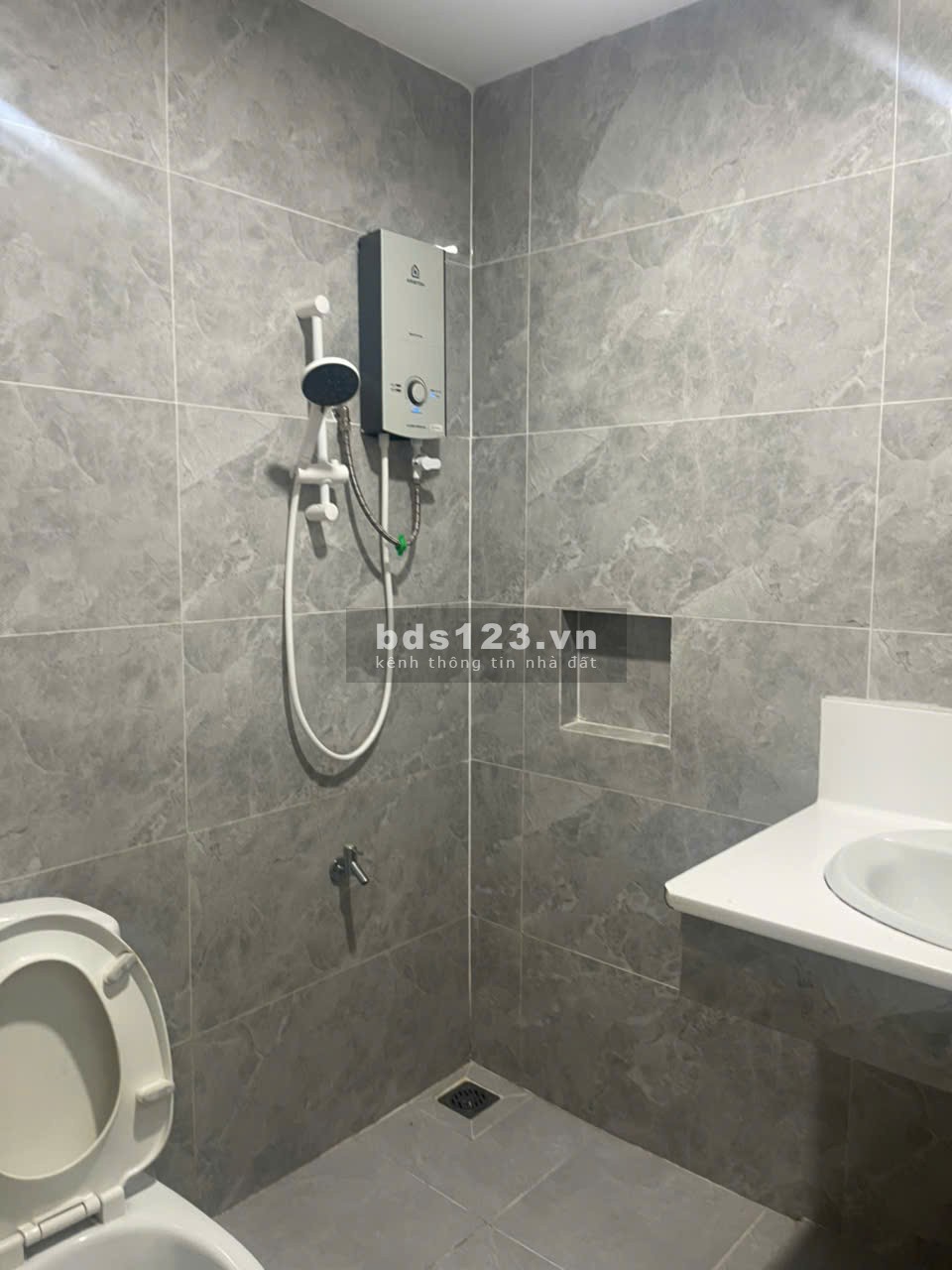 Chung cư Ông Ích Khiêm, P5, Q11: 3p ngủ rộng, bếp sạch 120m2 14tr/th