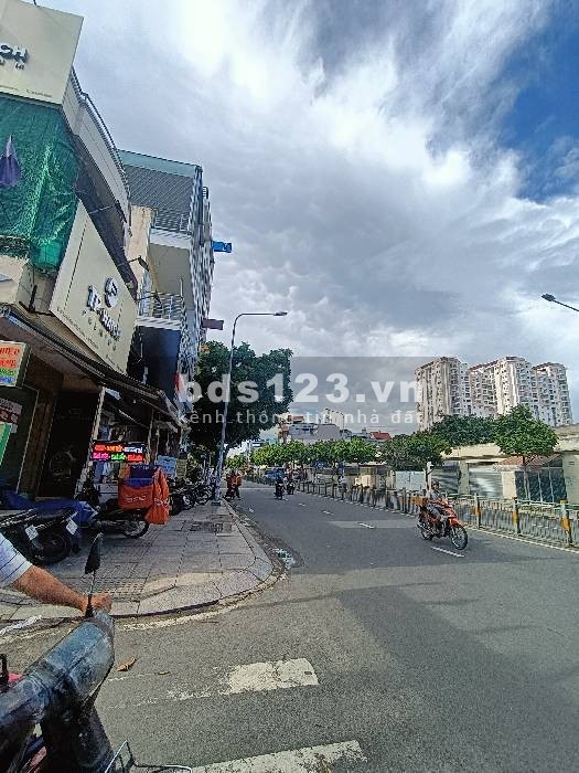 Nhà 77m² hẻm xe hơi Lũy Bán Bích - Tân Phú, loanh quanh 5,5 tỷ