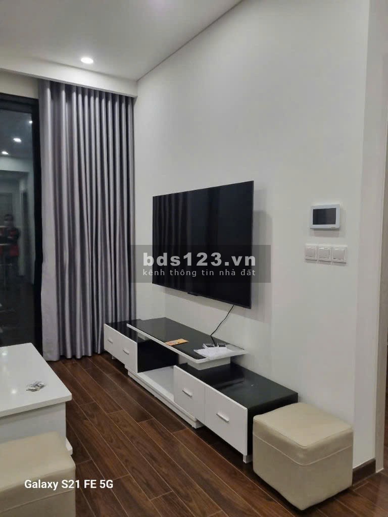 Gấp ! Căn 47m2 view hồ full đồ tại Masteri Vinhomes Smart City. Giá chỉ 4,1 tỷ