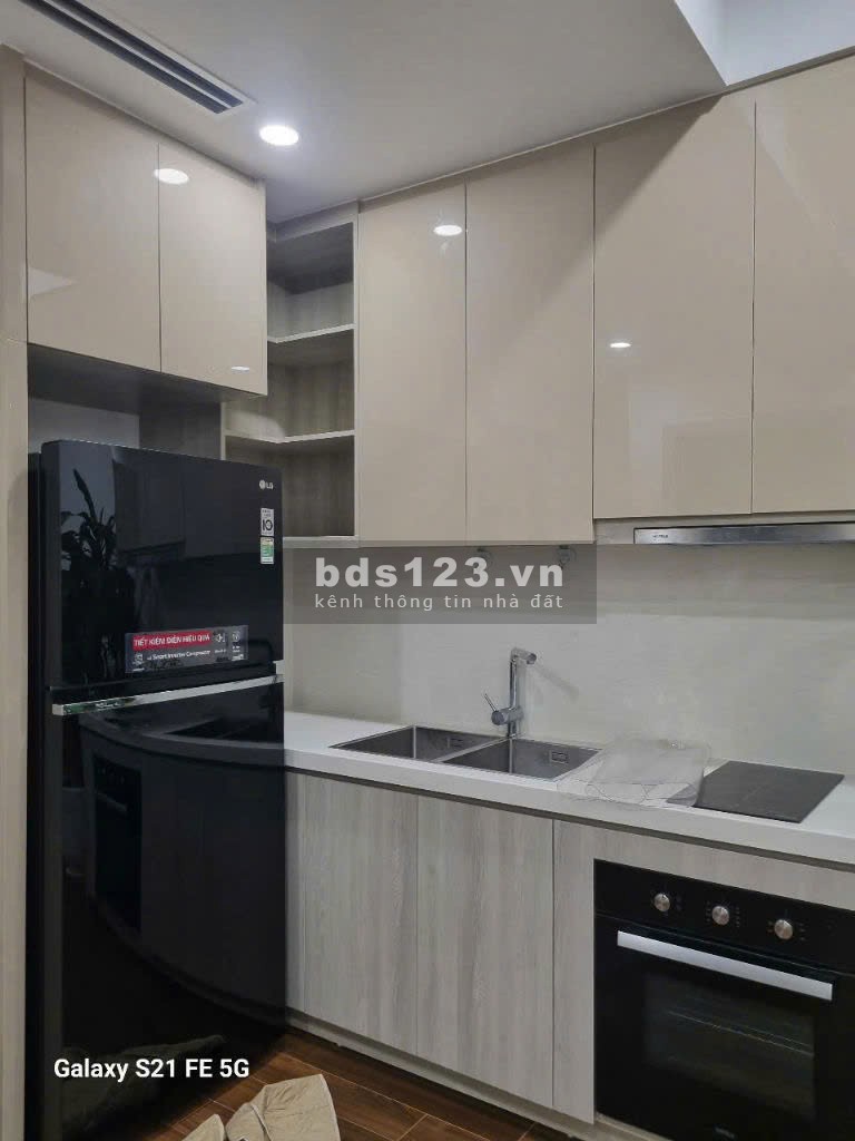 Gấp ! Căn 47m2 view hồ full đồ tại Masteri Vinhomes Smart City. Giá chỉ 4,1 tỷ