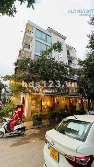 Chính chủ gửi bán nhà mặt phố Lê Lai, DT 70m2, Mặt tiền 6m, lô góc 2 thoáng, KD sầm uất, giá đầu tư