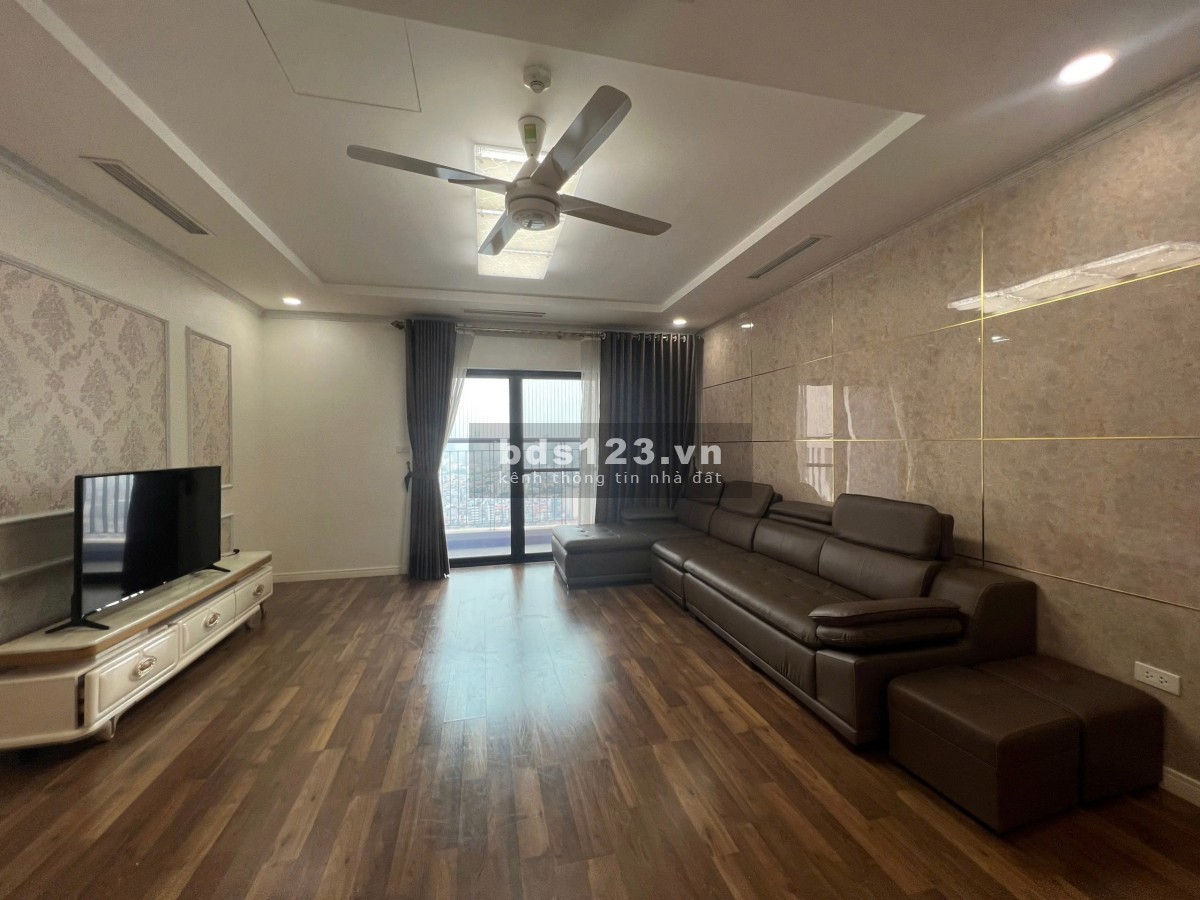 Sở hữu liền tay căn hộ chung cư GoldMark 152m2 pháp lý đầy đủ chỉ với giá 8,x tỷ (x nhỏ tiểu học)