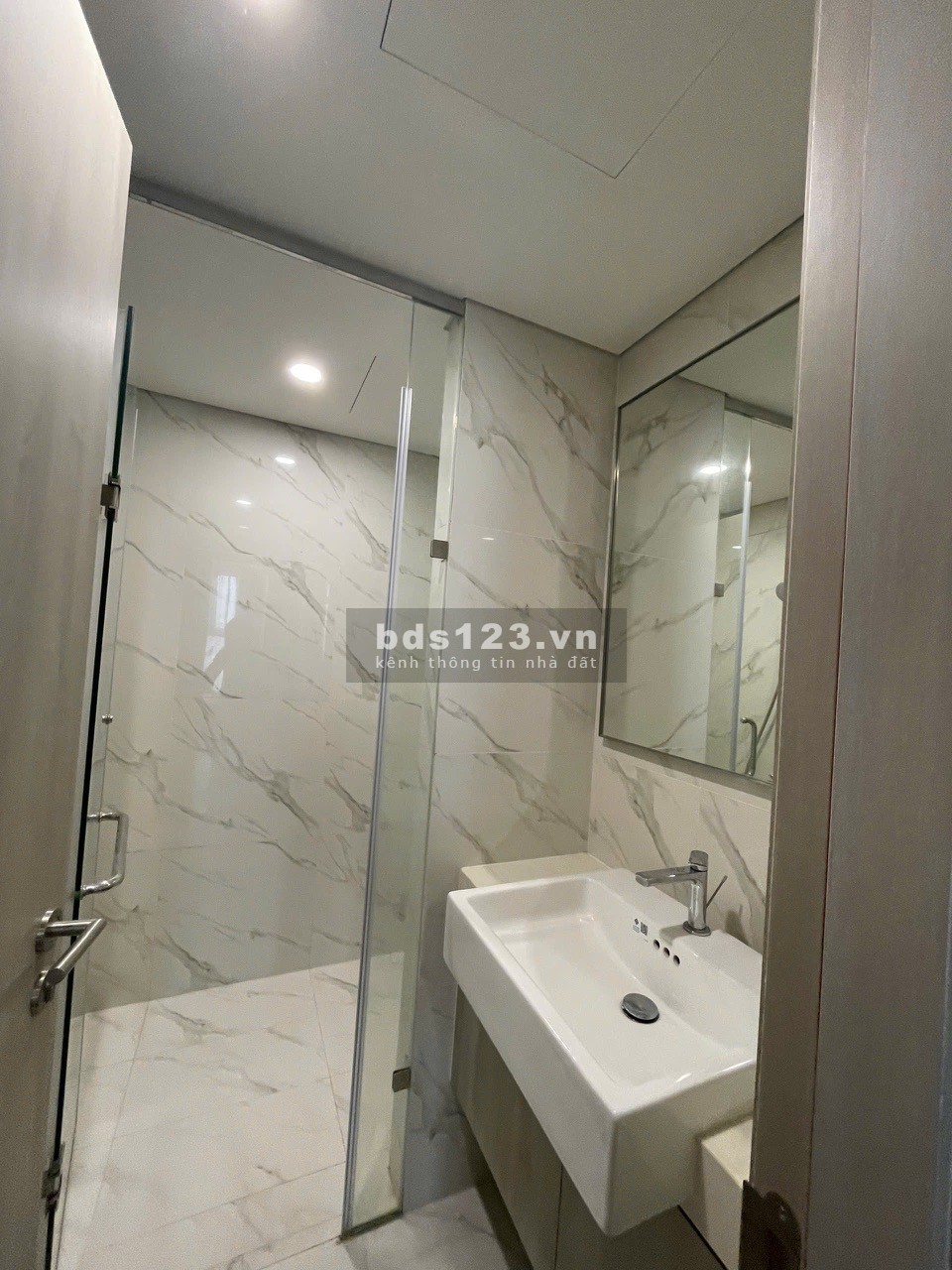 HOT ! Căn 2N2VS full đồ tại Masteri - Vinhomes Smart City. Giá chỉ 4,35 tỷ bao phí