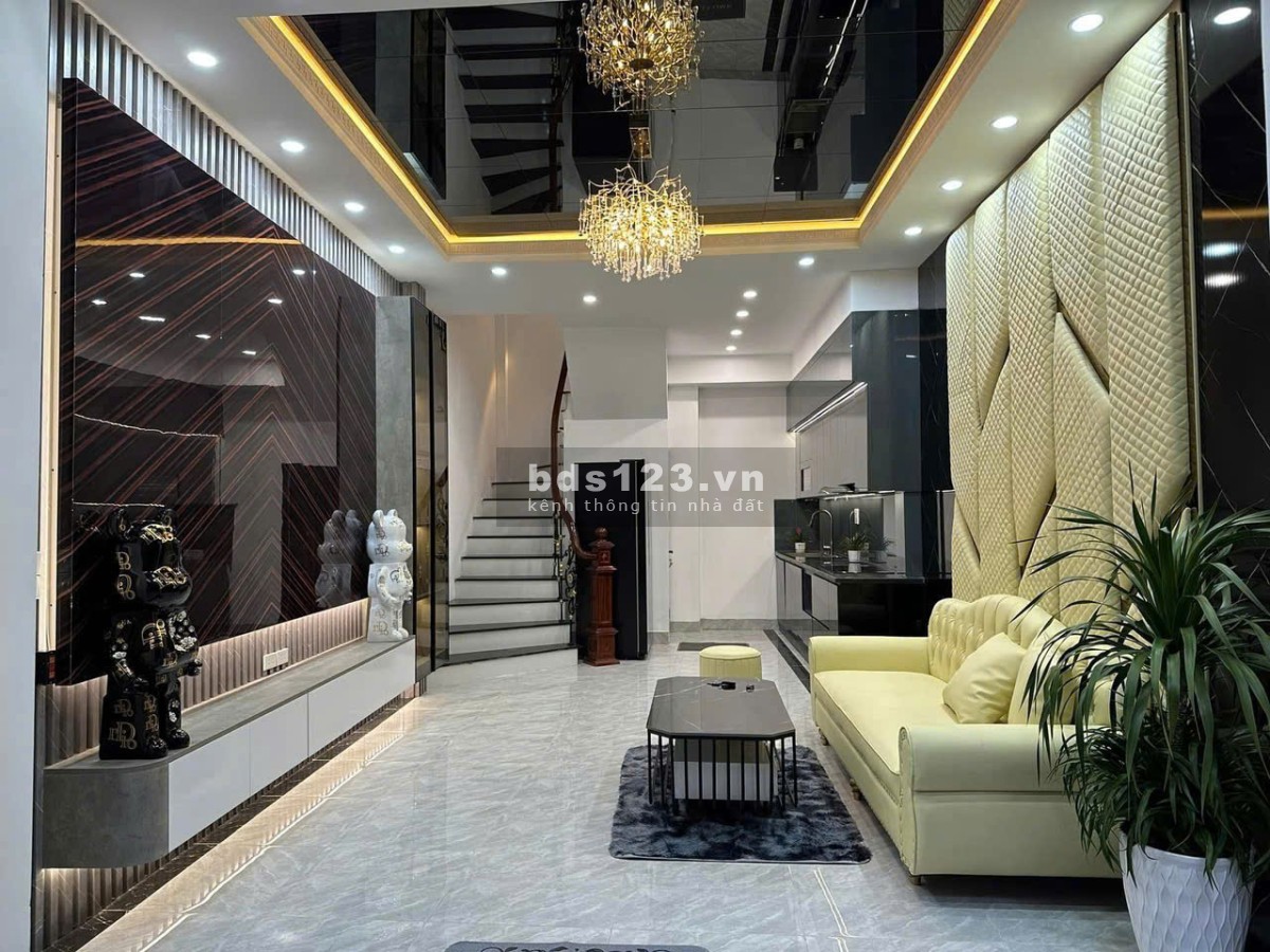 Nhà đẹp phố Giải Phóng, khu vực trong đường tàu – 52m², 6.2 tỷ – Hiếm có, ở ngay
