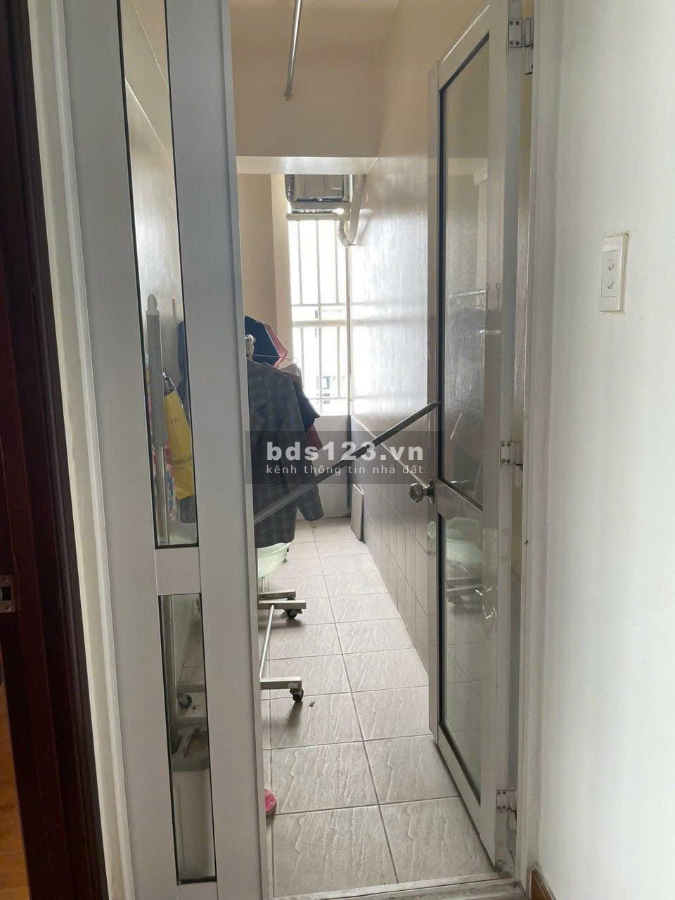 Chung cư SaiGon Town, Thoại Ngọc Hầu, Tân Phú, 100m2, 3PN, 11tr/tháng.