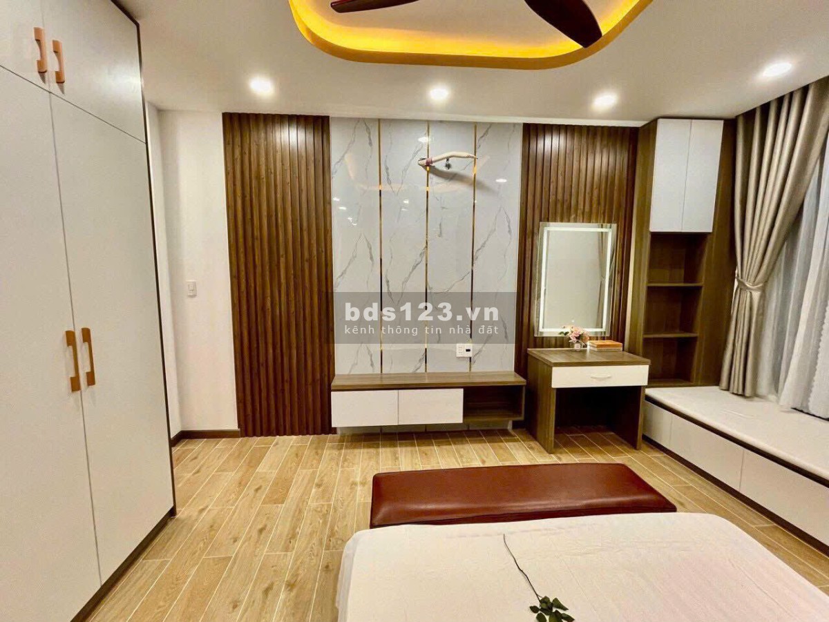 Mặt tiền Trần Quý Quận 5 (4,5X17m) 4 tầng, Giảm mạnh về 17,3 tỷ đầu tư là lời