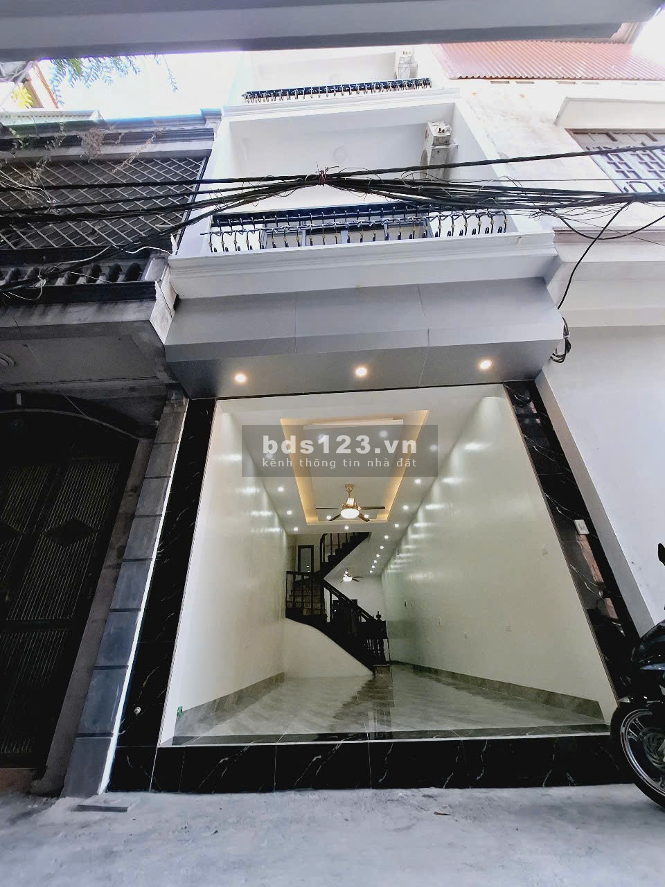 Nhà phân lô Xa La – Gara ô tô - Kinh doanh đỉnh