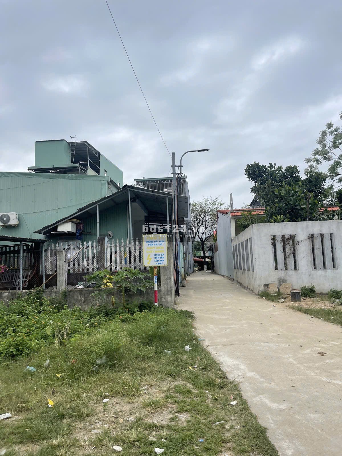 E bán rẻ lô đất 2 mặt kiệt ô tô Âu Cơ, 70m - ngang 6, cách mặt tiền 20m. Chỉ 2,68tỷ