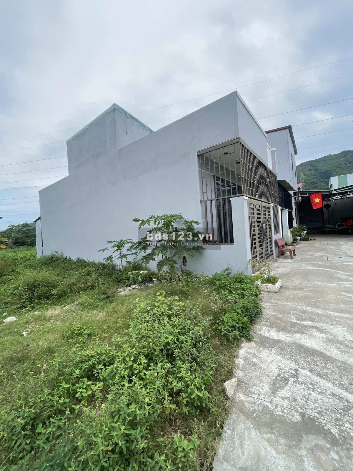 E bán rẻ lô đất 2 mặt kiệt ô tô Âu Cơ, 70m - ngang 6, cách mặt tiền 20m. Chỉ 2,68tỷ