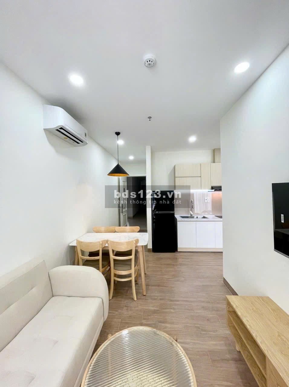 Chung cư Sky center, Phổ Quang, Tân Bình: 53m2, 1p ngủ, 1wc, Ntcb,13.5tr/th