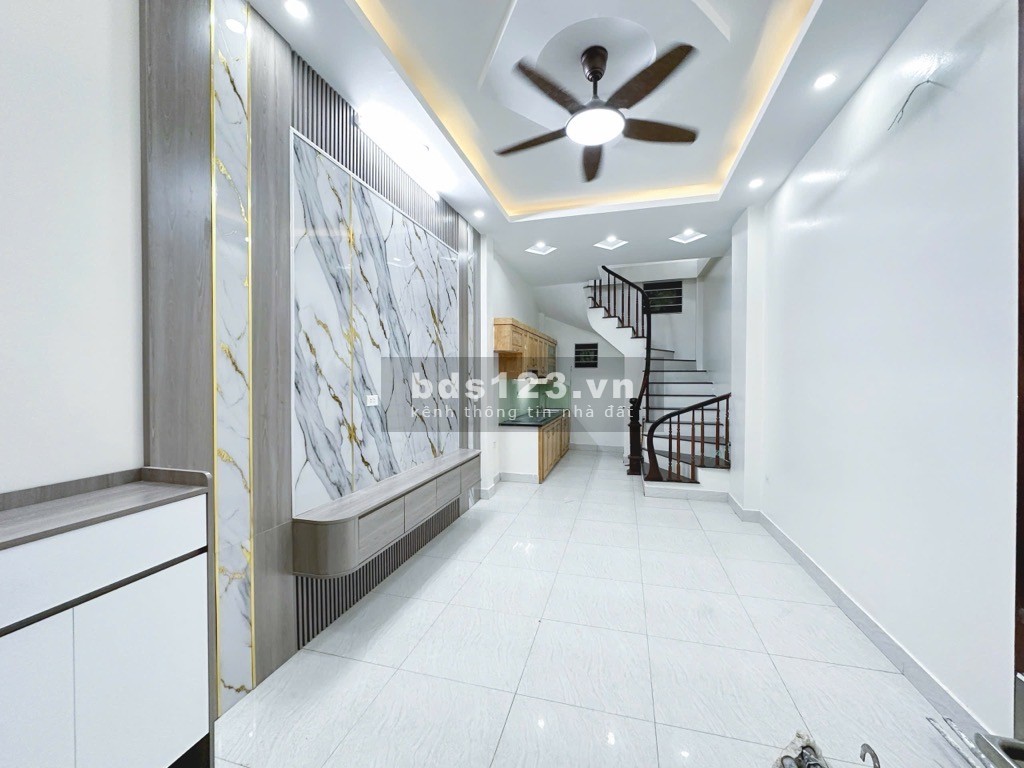 Bán nhà Tứ Hiệp, Thanh Trì, ô tô đỗ cổng, full nội thất